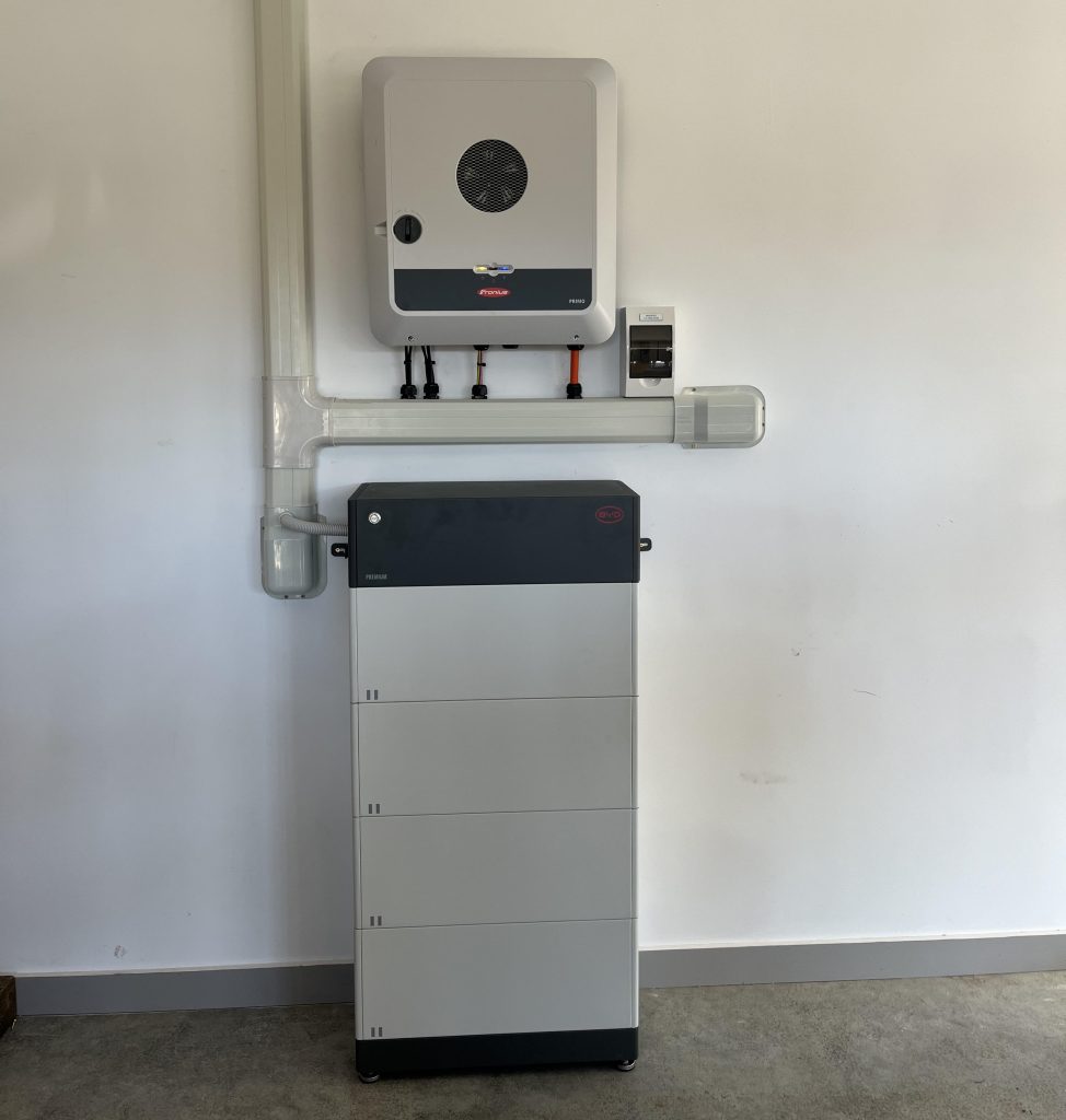 Add a battery to increase self-consumption when the premium feed-in tariff PFiT drops